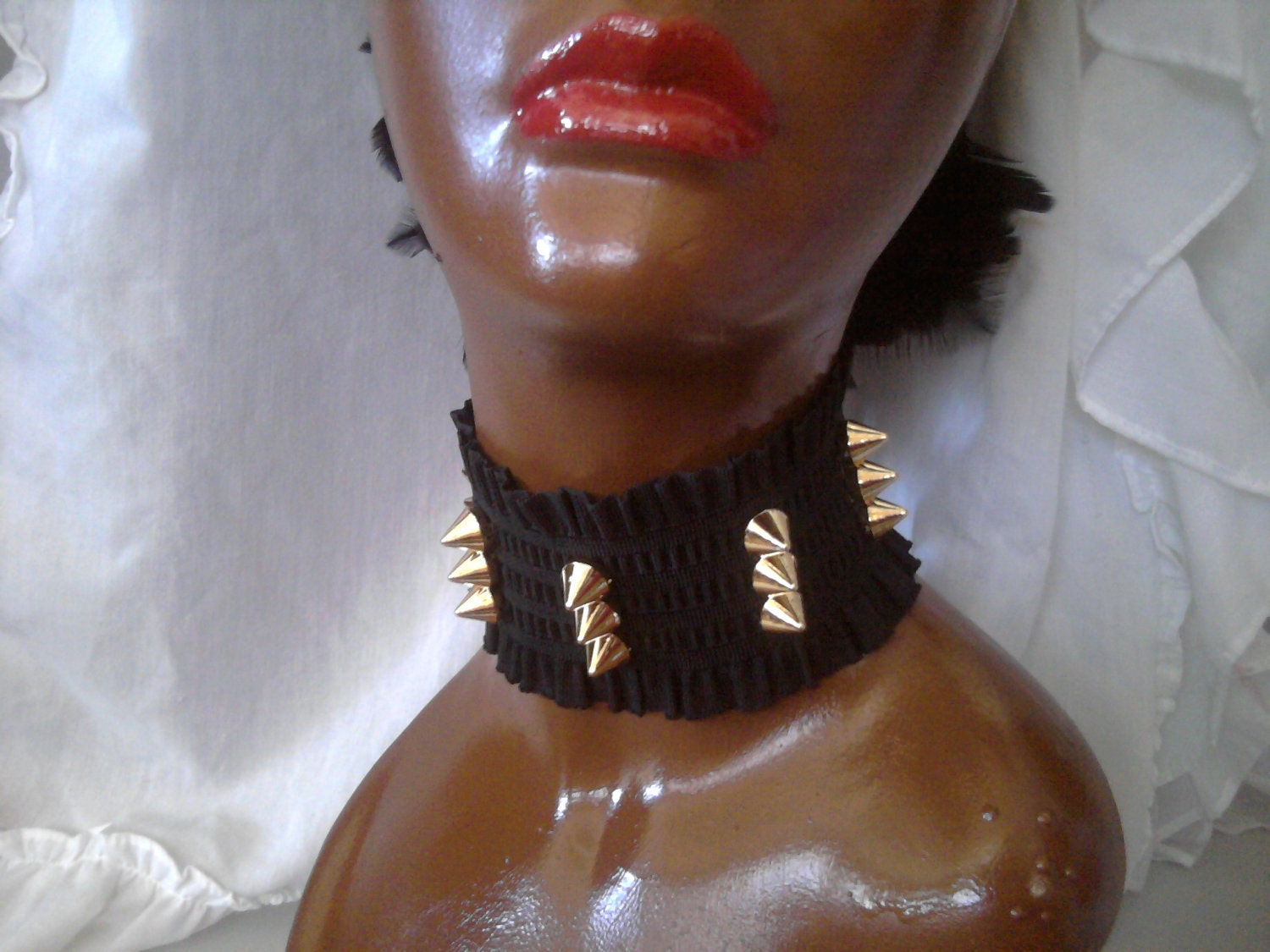 Gold Spike Severe Neckband
