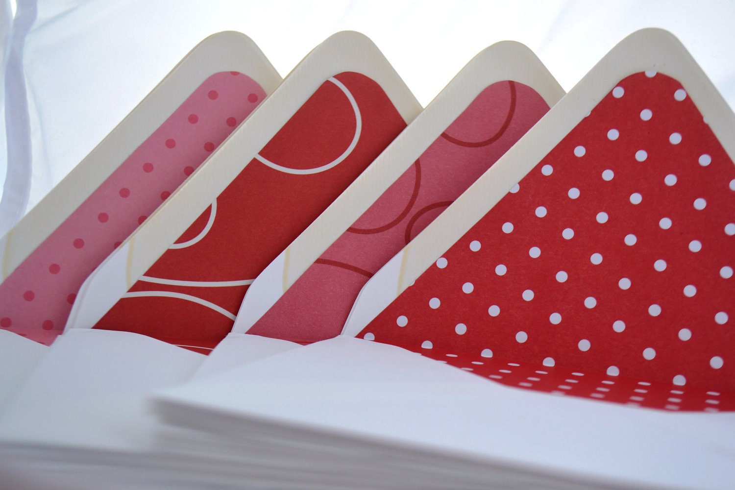 Lined Envelopes, 100% Recycled Content, Set of 14, Reds and Pinks