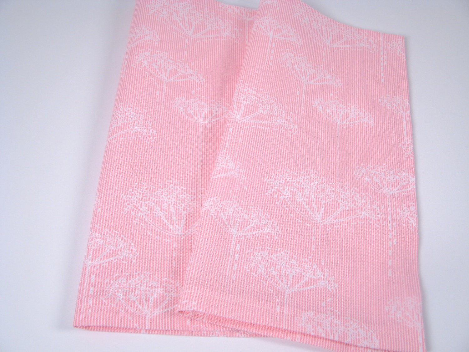 Valentine Cloth Napkins Cocktail Beverage Dessert Ten Inch Set of Two