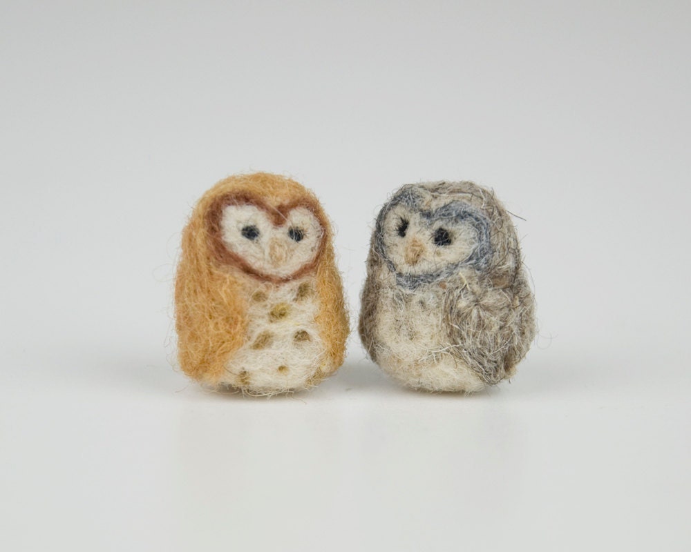 Pair of Miniature Needle Felted Pocket Barn Owls, One Natural and One Brown