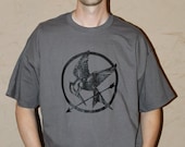 The Hunger Games Inspired Black Mockingjay Symbol Shirt MENS SIZE MEDIUM
