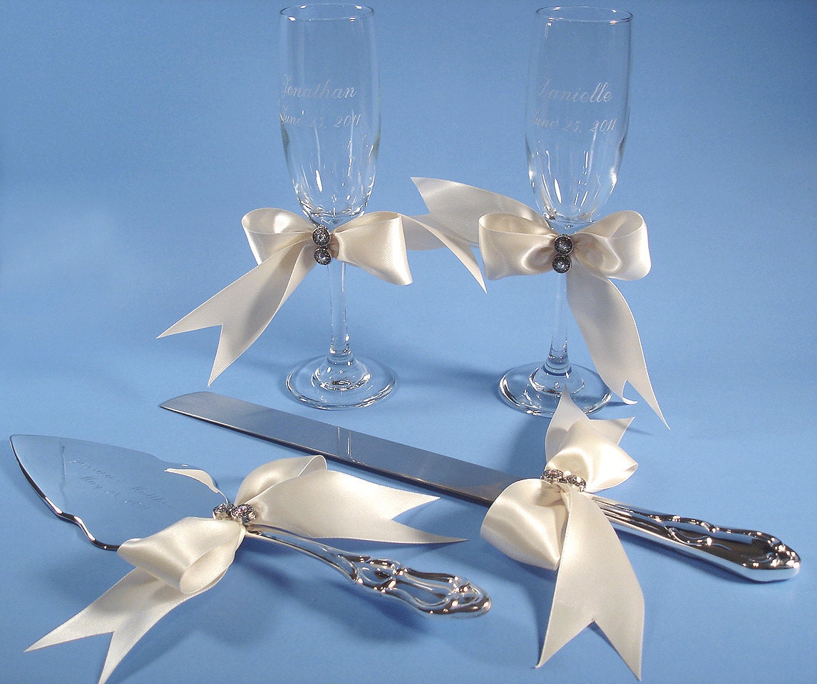 Personalized Wedding Toasting Flutes and Cake Serving Set with Swarovski Crystals in Custom Colors with Engraving
