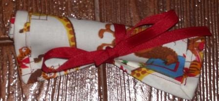 Zoo animals chalk mat with ribbon ties