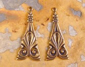 LOW SHIPPING 2 Antique Gold Tamar Deco Drop 15mm  x 34mm -  Trinity Brass