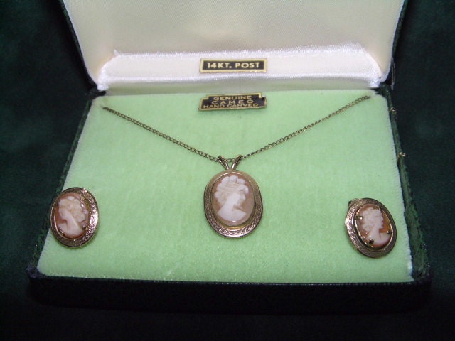 Estate Shell Cameo Set Necklace earrings  rose gold. Vintage