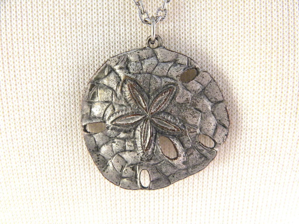 Vintage Silver tone metal Sand Dollar Pendant Necklace