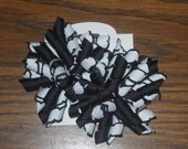 Hair Bow Set - Black and White Moonstitch Korkers