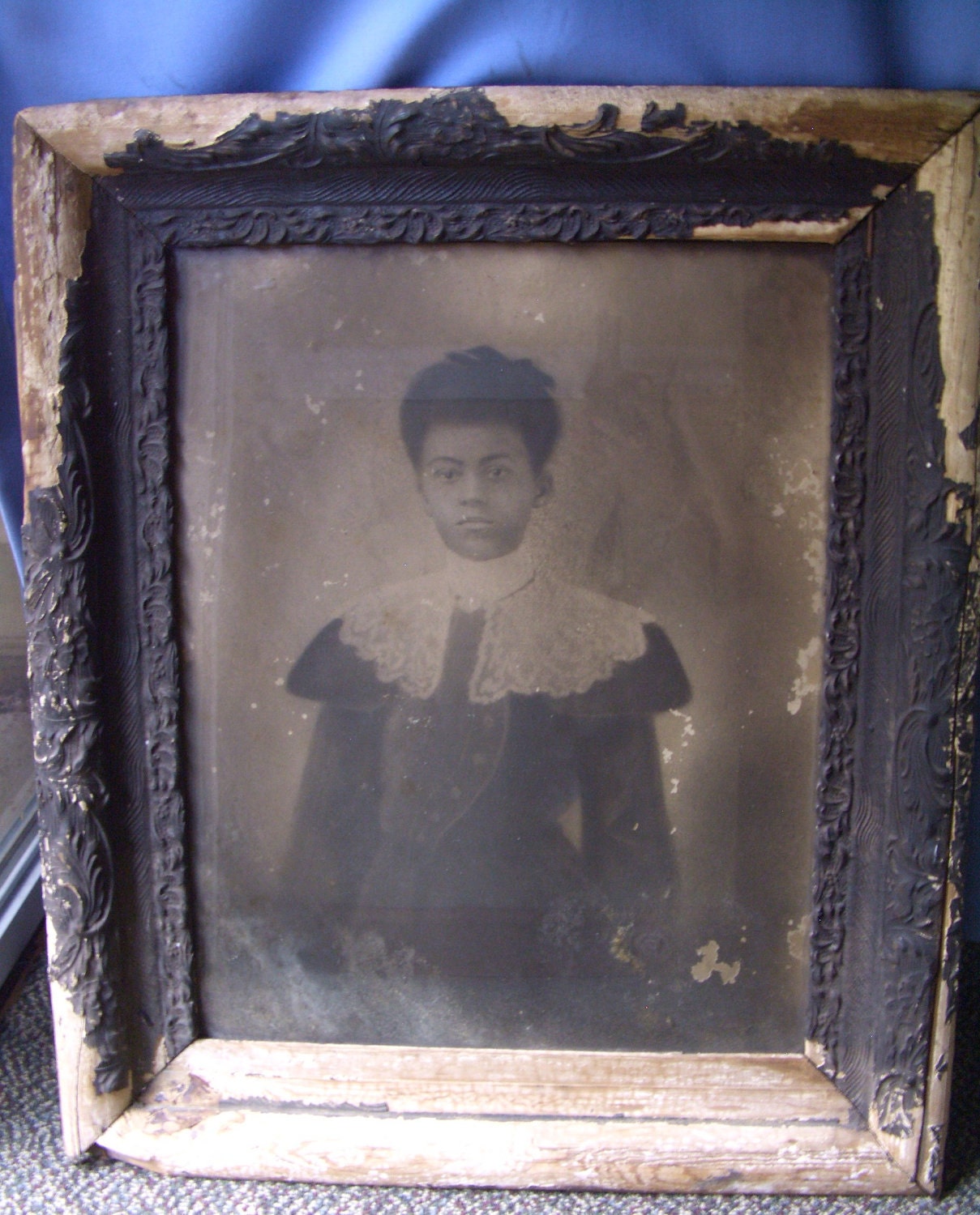 Estate original photograph and frame of free woman from Southern Estate