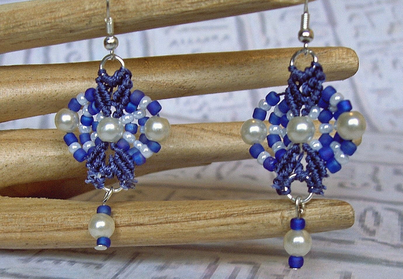 Micro Macrame earrings in purple and pearls. Handmade Purple earrings.