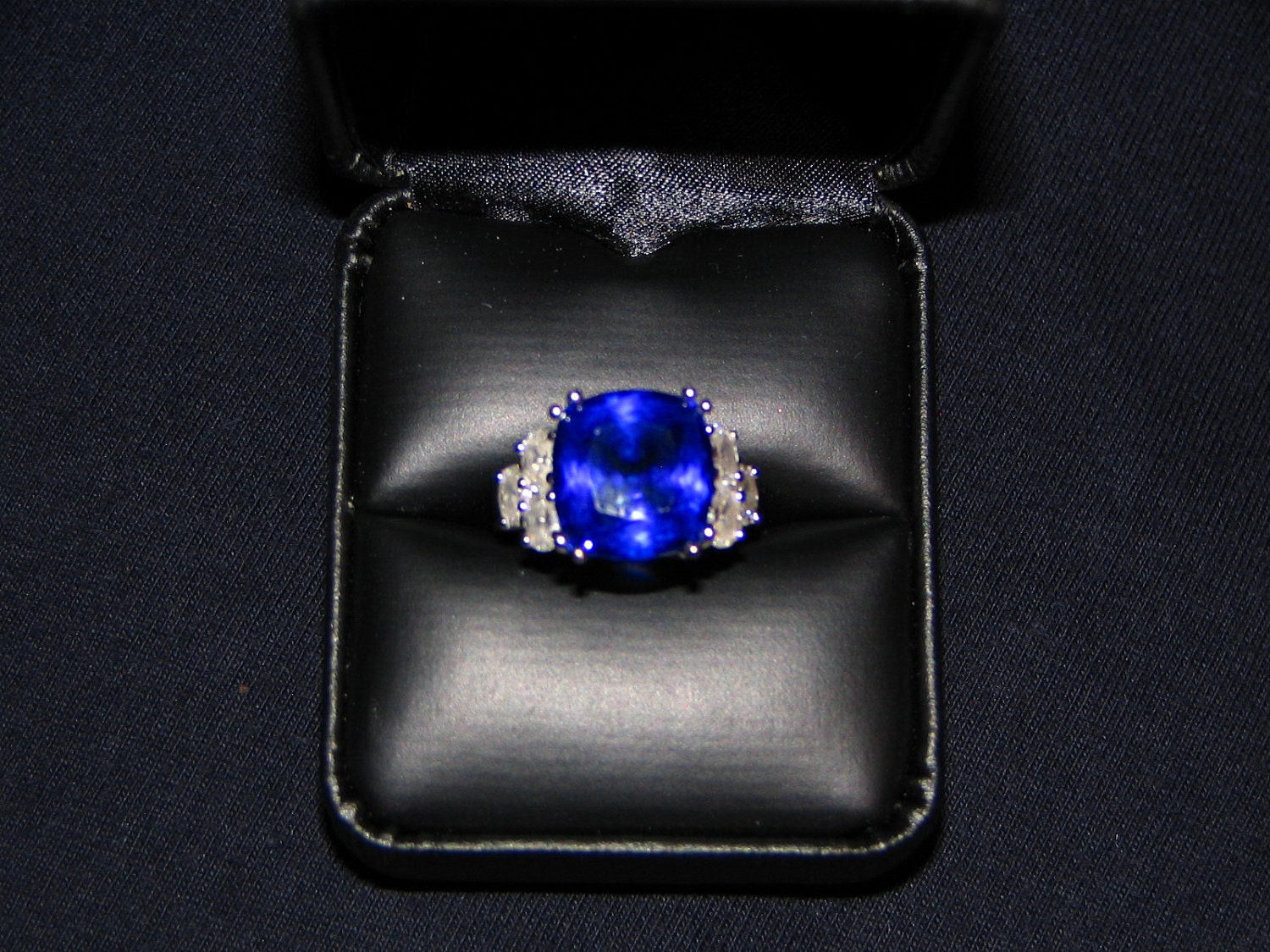 AAA Rated 10.1cts genuine modified cushion cut Tanzanite & Diamond Ring