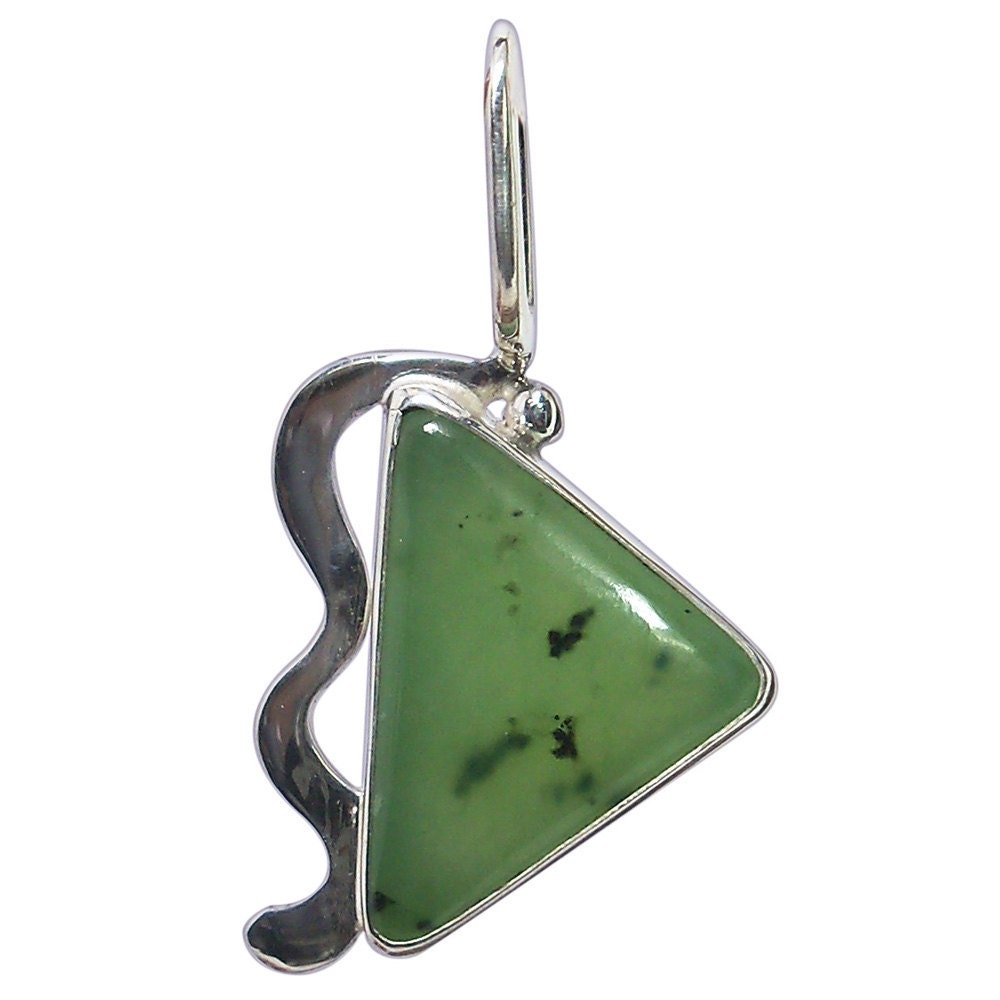 Jade Pendant set in Sterling Silver  pjdef1963