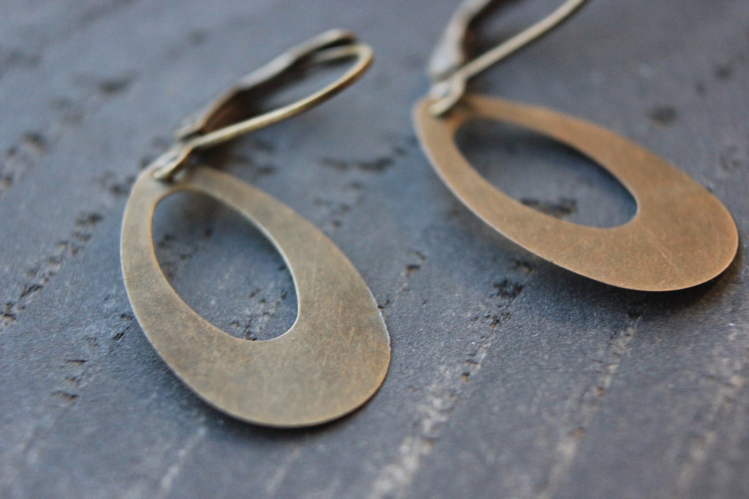 Loop Dangle Earrings Oval Antique Brass Lightweight Minimalist Minimal Simple