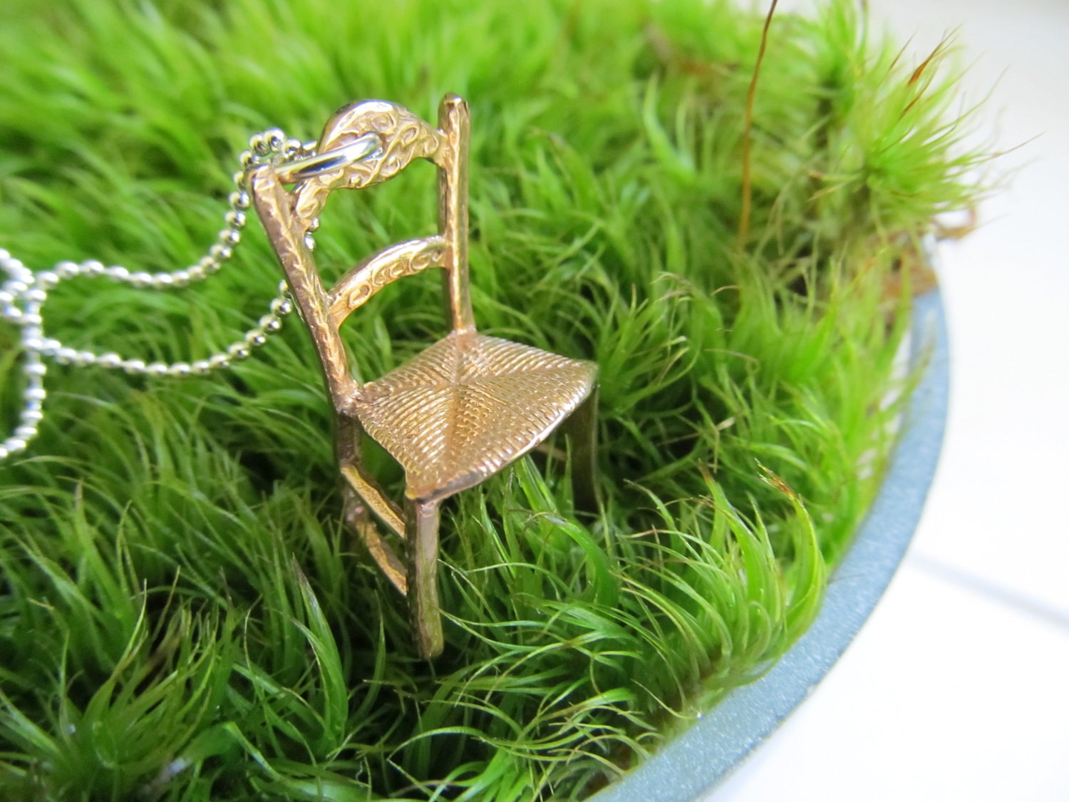Tiny Chair Necklace - bronze