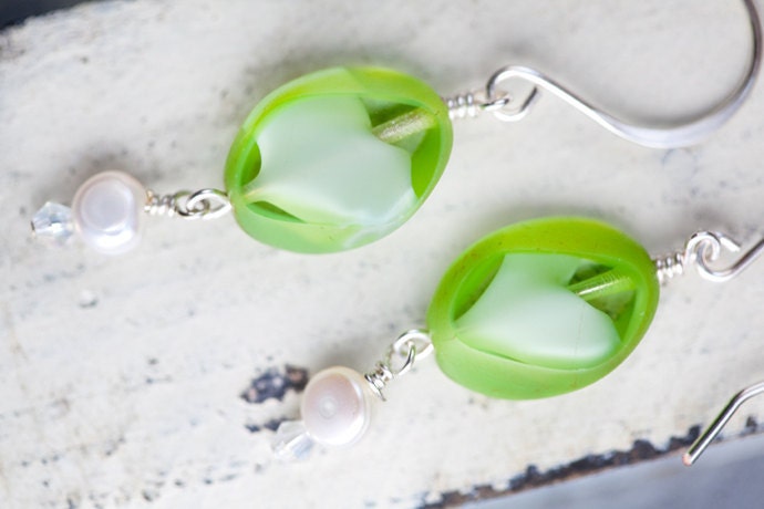 Apple Green Earrings heart white pearl
