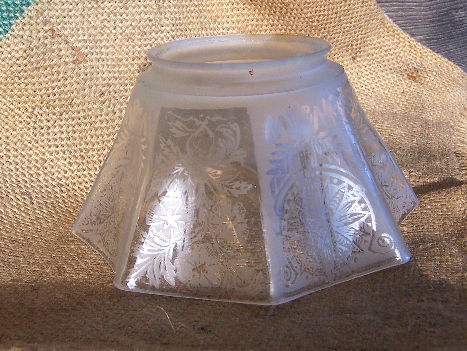 Anitque frosted glass "art deco" looking globe for lamp or ceiling fan