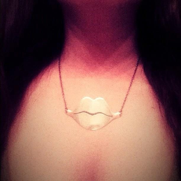 NEW - MUAH - Retro 50's Luscious Lips Design Silver Ox Necklace - Made in USA pendant