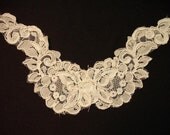 Grab Em By The Collar - Vintage Lace Collar Applique - White - (3)