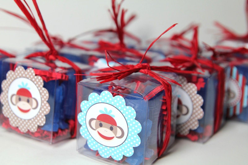R2D2 Robot Kid Soaps - Kid Party Favors -  R2D2 Party Favors - 15 Sets