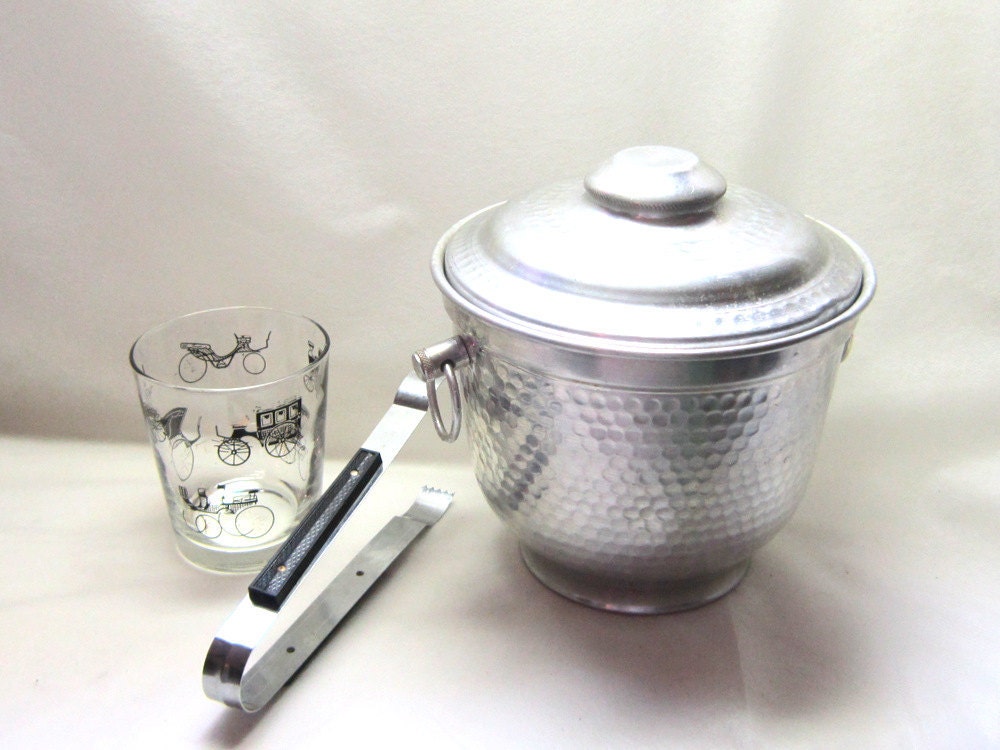 Mid Century Italian Hammered Textured Silver Aluminum Ice Bucket Lid Tongs Gift for Him Her Poker Night Drinks on Me