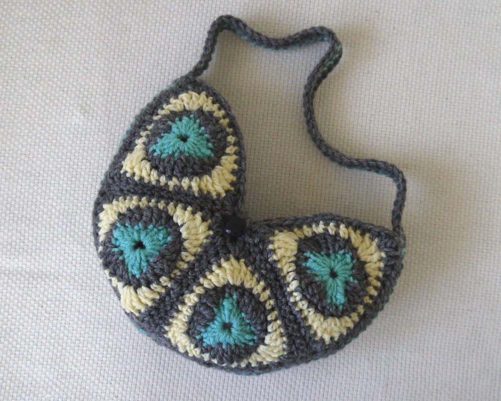 Triangle Purse Crochet Pattern
