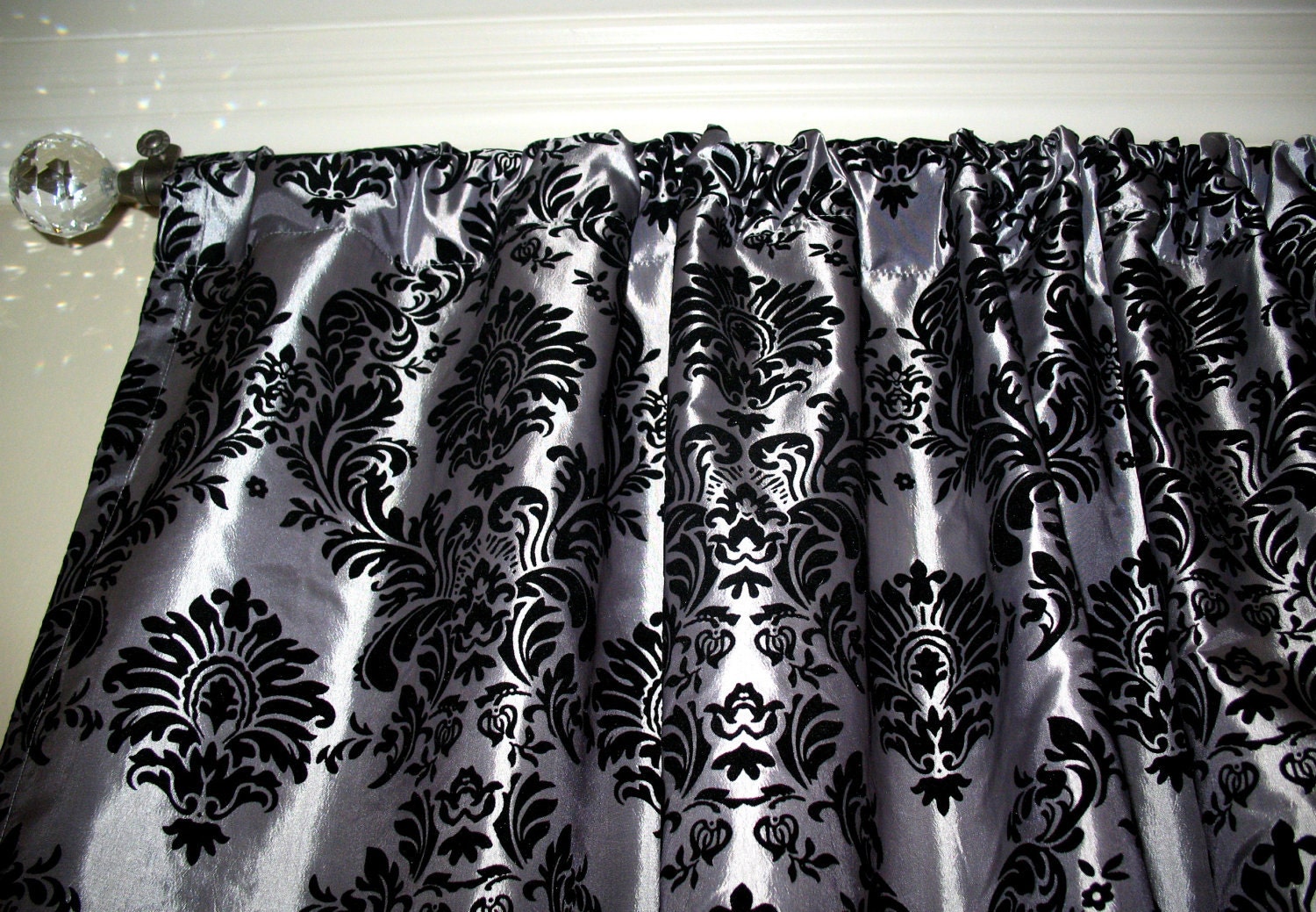 Designer SET of Modern  Stylish Two 56x84" Dior Flocked Damask Silver/Black Fabric Rod Top Drapery  Panels and Two 16x16" Cover Pillows