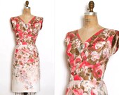vintage 1950s dress / 50s alix of miami bright cotton floral wiggle dress (medium)