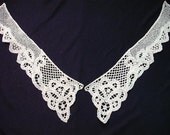 Grab Em By The Collar - Long Vintage Lace Floral Collar Applique - Cream - (18)