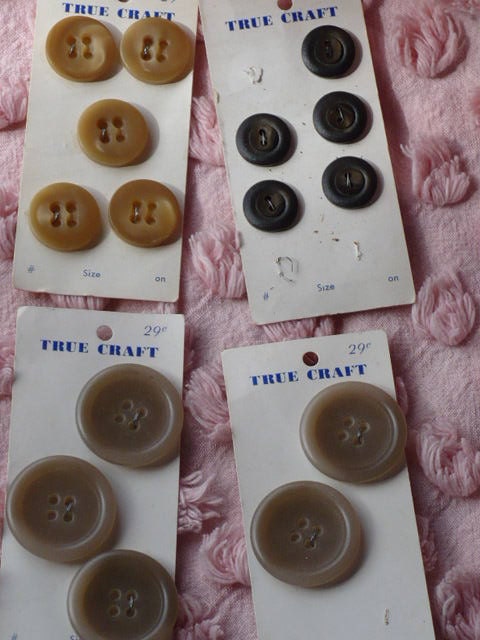 24 Hour Half Price Sale  - Vintage Button Lot
