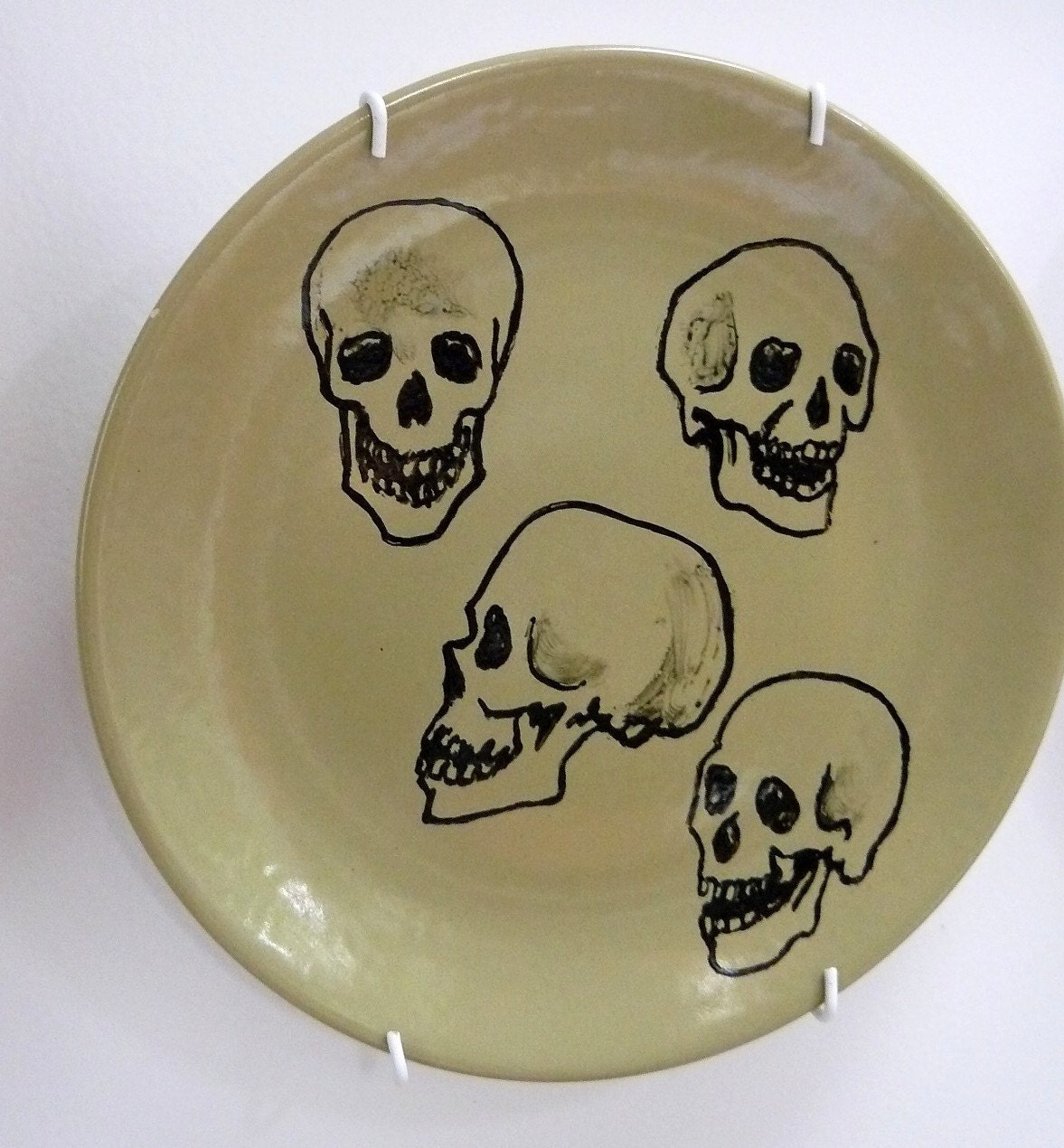 Four Skulls plate