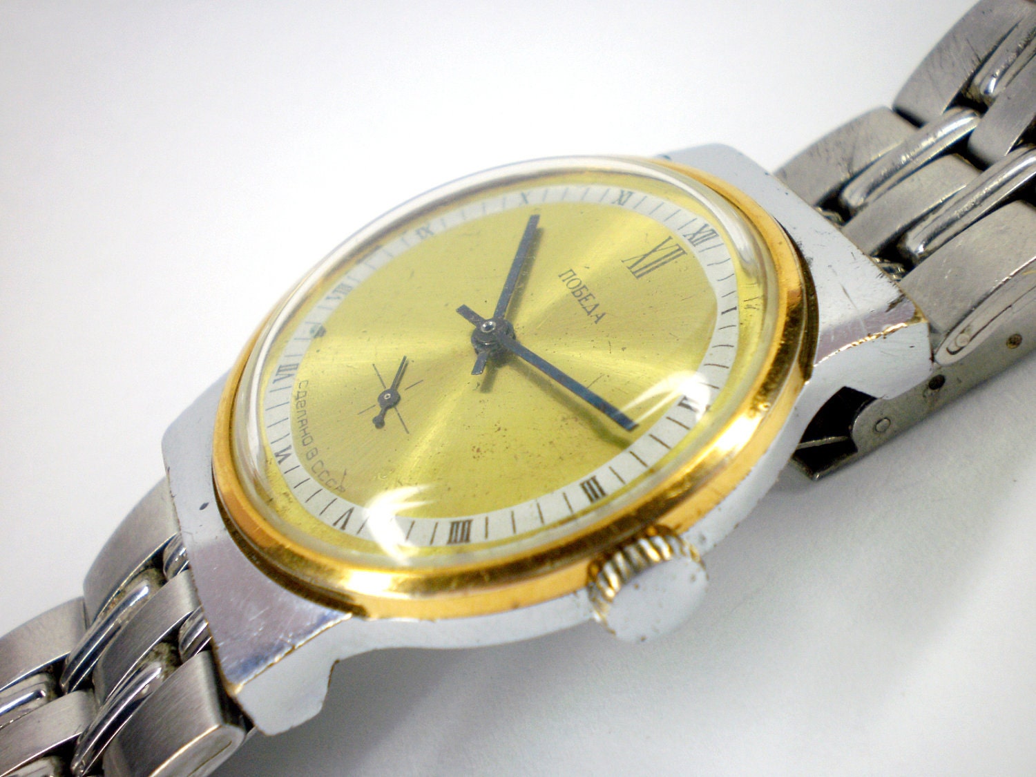 Vintage Pobeda mechanical watch from Soviet/Ussr