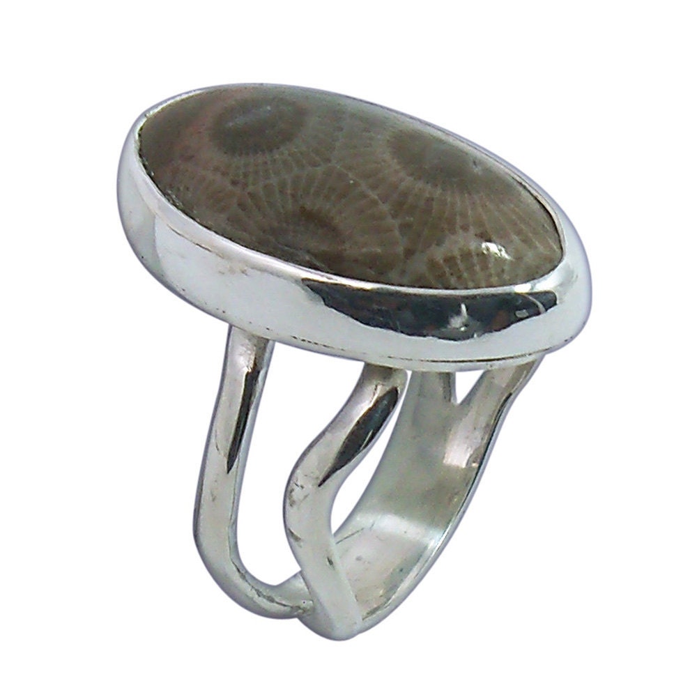 Petoskey Stone and Sterling Silver Ring, Size 7-3/4  r775pkyf1974