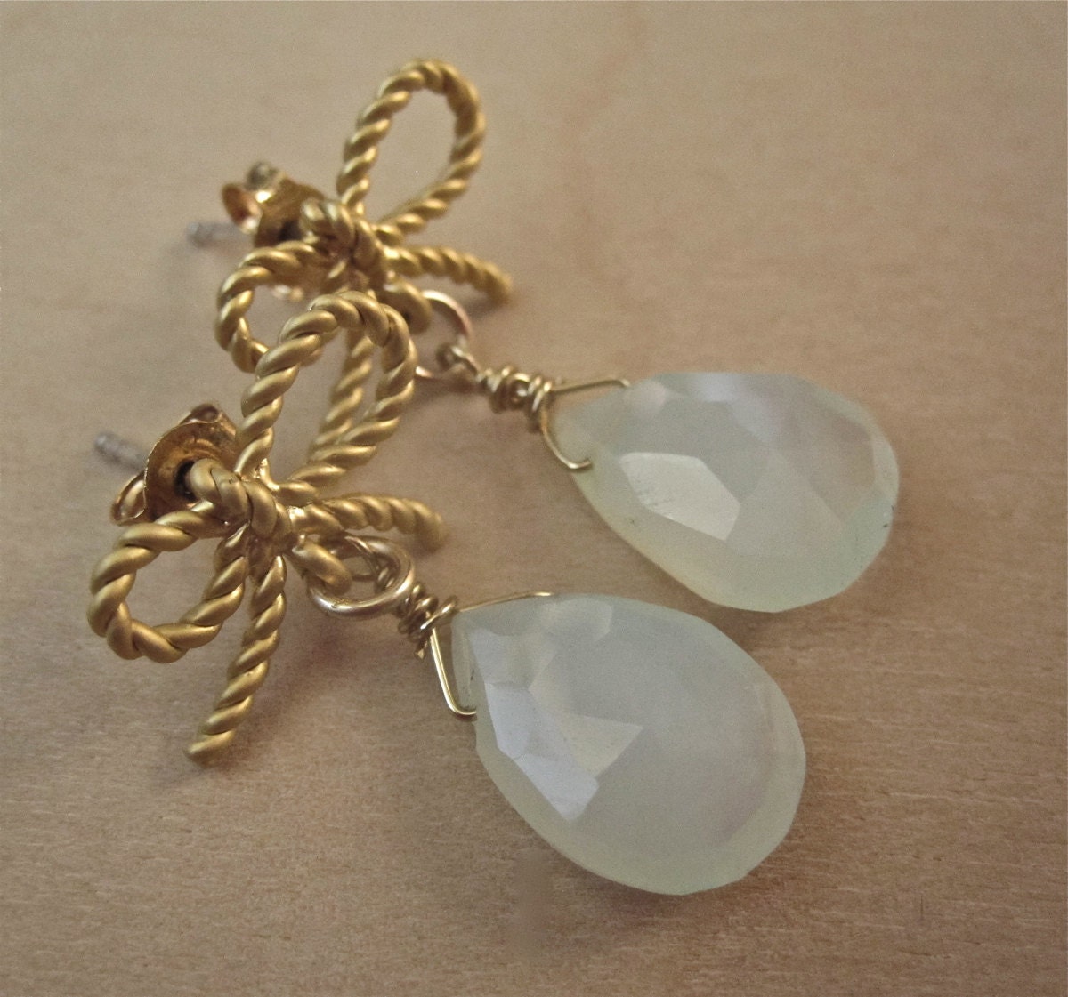 Peru Chalcedony Briolette with Gold Ribbon Stud Earrings