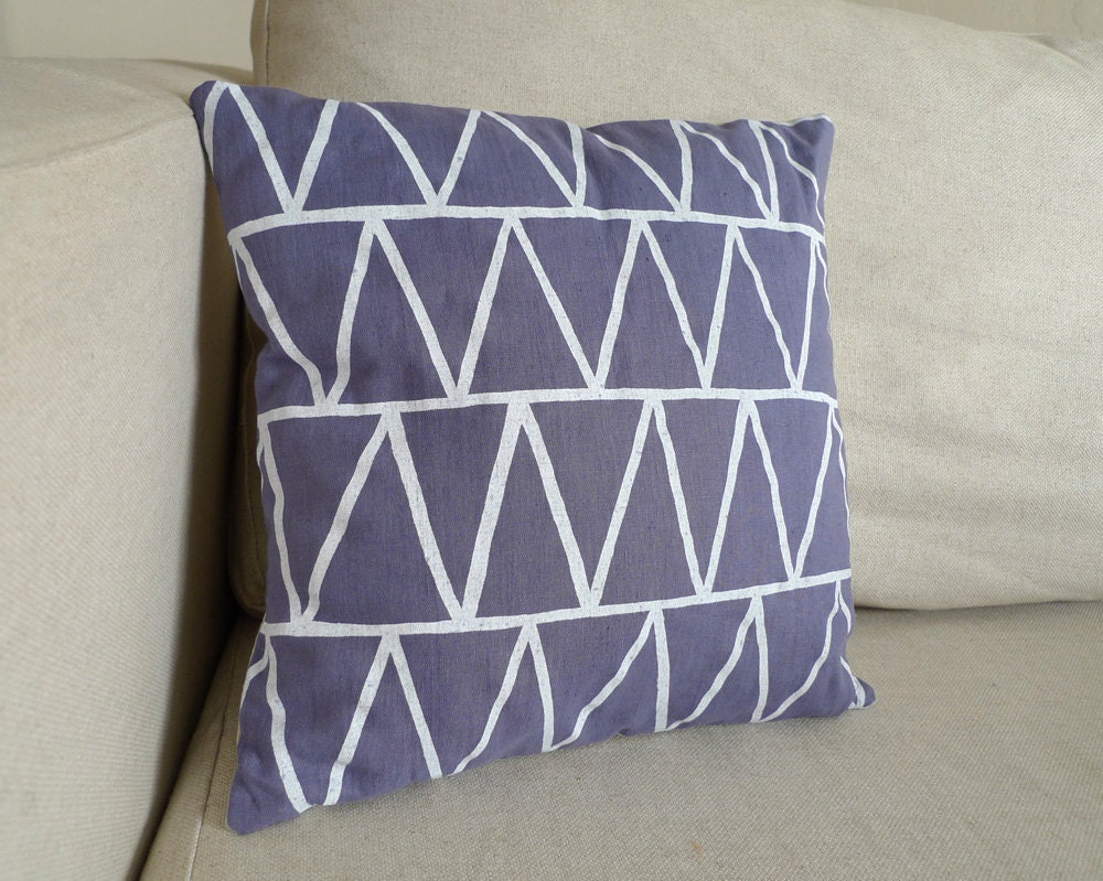 Stacked Triangles Pillow in Plum Linen