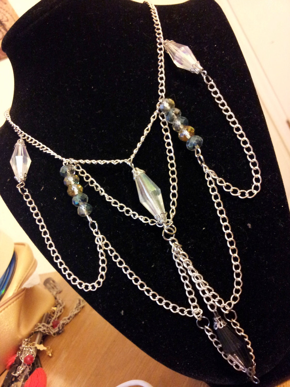 The Favorite Statement lightweight oversized necklace