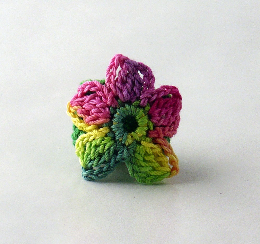 Crochet Ring Flower Applique Yellow Green Pink on Emerald Green Band