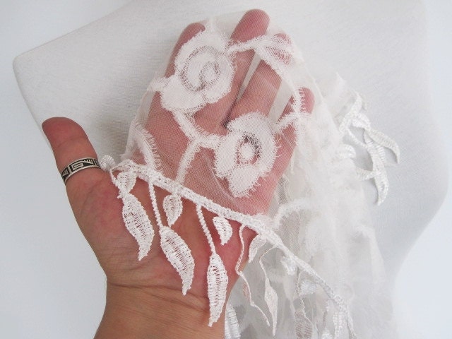 White Floral Lace Scarf With Fringed Leaves, Spring Trends, Mothers Day Gift, Wedding - mediterraneanlights