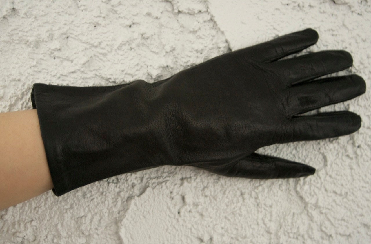 Vintage 1950s Italian Black Leather Gloves - Nylon Lined - 7.5 ( S / M ) 7 1/2