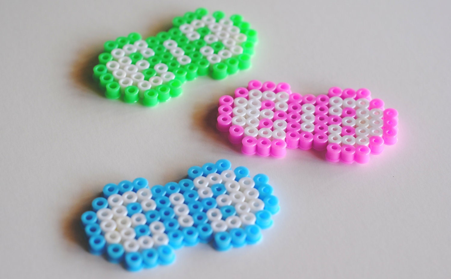 3 Piece Hello Kitty Bow Magnet Set