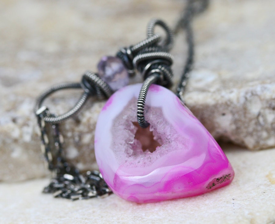 Agate Geode Necklace - The Blush