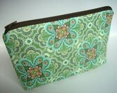 Padded Large Zipper Pouch Cosmetic Pouch Gadget Case Cosmetic Bag NEW Flora Paisley Leaf