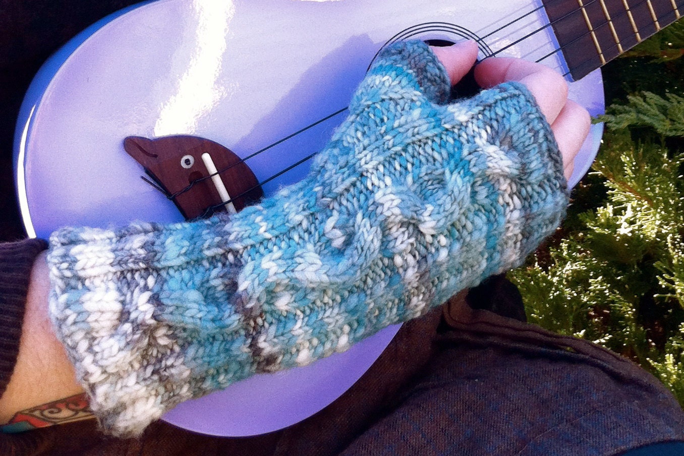 Fingerless Gloves pdf pattern - fingerless mittens  - Busker Armwarmers