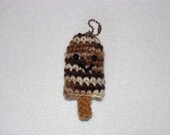 Amigurumi Popsicle Keychain - Cookies and Cream