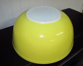 Vintage Pyrex Yellow 404 Mixing Bowl