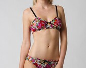 Vintage floral ruffle bum panties