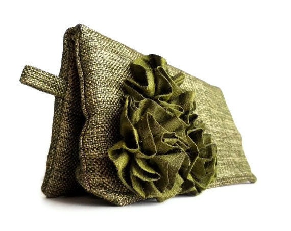 Spring Fashion. Green Clutch Purse with Silk Flowers, Spring Wedding Accessory, Garden Blooms, Mother's Day Gift Idea, Gift for Mom