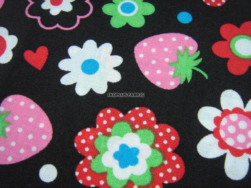 Colorful Retro Strawberry and Flower Black -- EK-QS38276D
