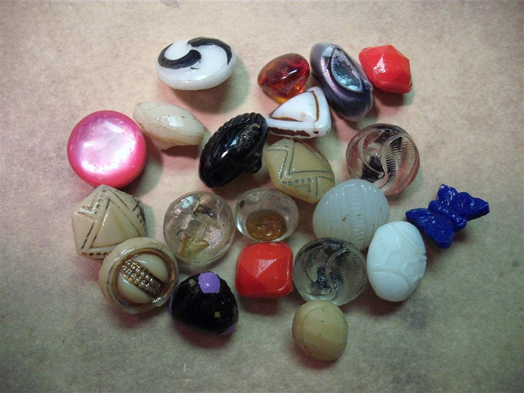 Oddles Of Kaboodles Of Vintage Mini Colored  Buttons - Lot G