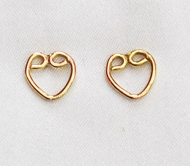 9k 9ct Rose Gold Dainty Heart Stud Earrings - Designer jewelry