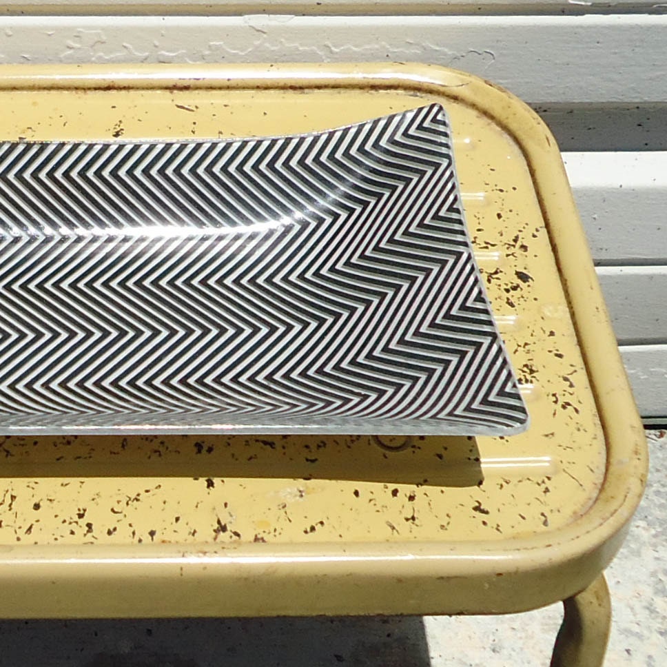 Chevron Zig Zag Stripes Black and White Rectangular Mod Glass Serving Tray