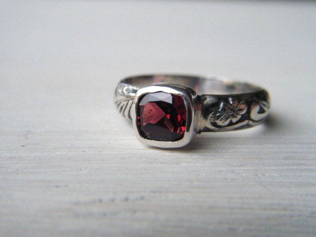 Cushion Cut Garnet and Silver Ring. Size 6 3/4
